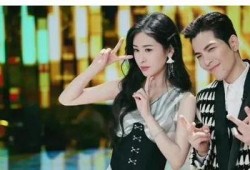 娱乐圈吃瓜爆料甜文小说,甜瓜爆料的甜蜜爱情故事