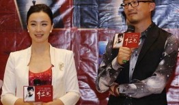 娱乐吃瓜男导演,揭秘“娱乐吃瓜男导演”的幕后故事