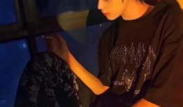 娱乐吃瓜的头像男生真人,网络红人“吃瓜男”的真实身份与生活